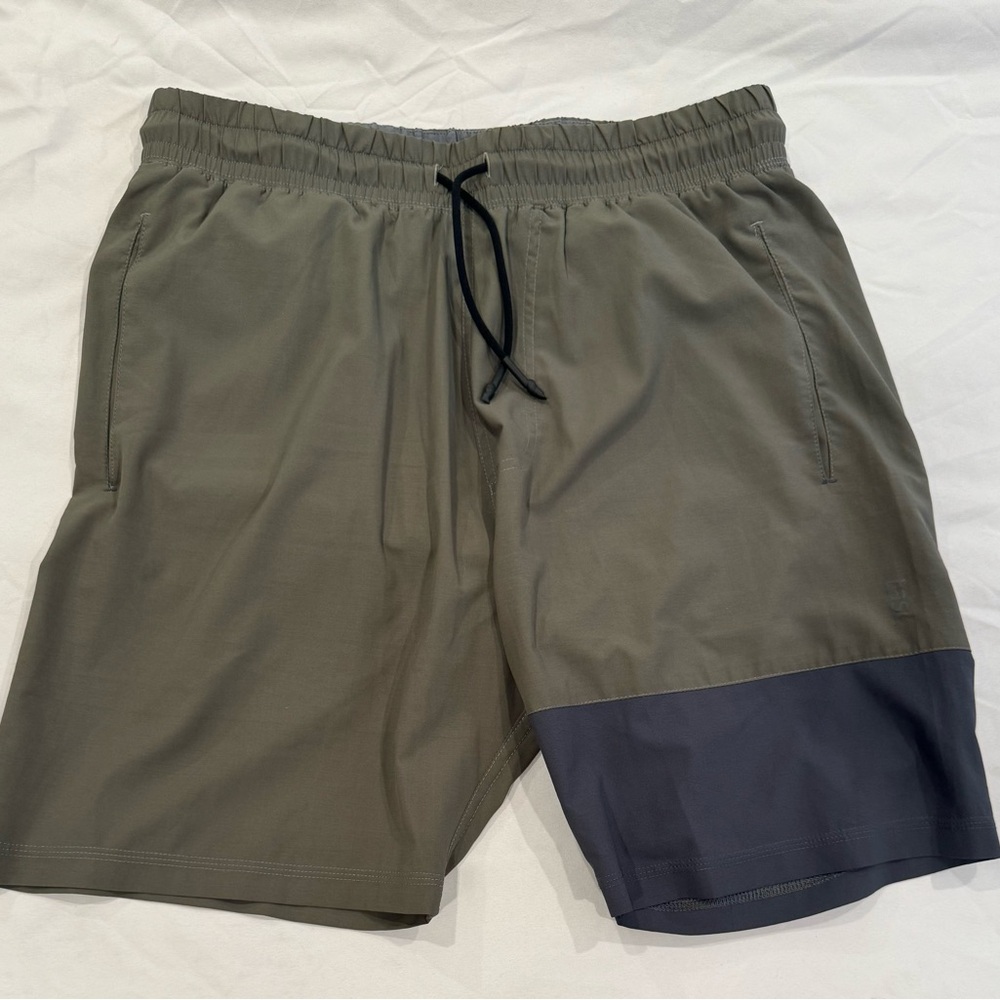 Tasc Men's Two-Tone Performance Drawstring Shorts - Olive/Charcoal